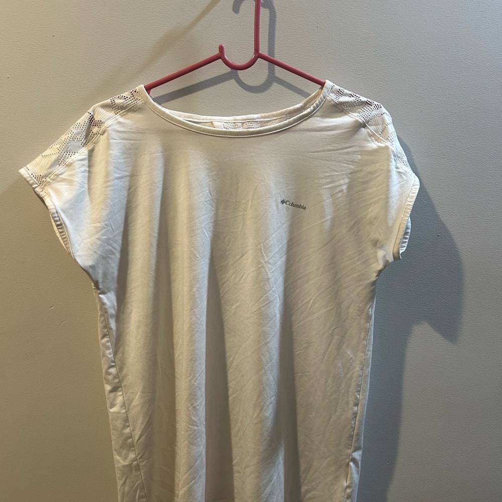 Columbia Women's Classic White Short Sleeve Tee